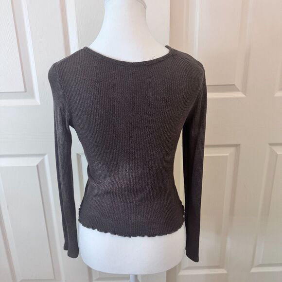 Gray Ribbed V-Neck Top - Medium - Picture 3 of 4